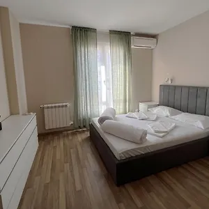 Daire Lubata 5 - 2 Bedrooms, Sofya